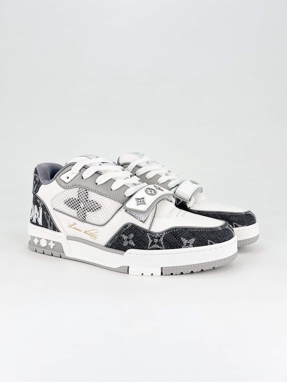 Louis Vuitton Lv Trainer Sneakers Grey 1Adf0U view 4