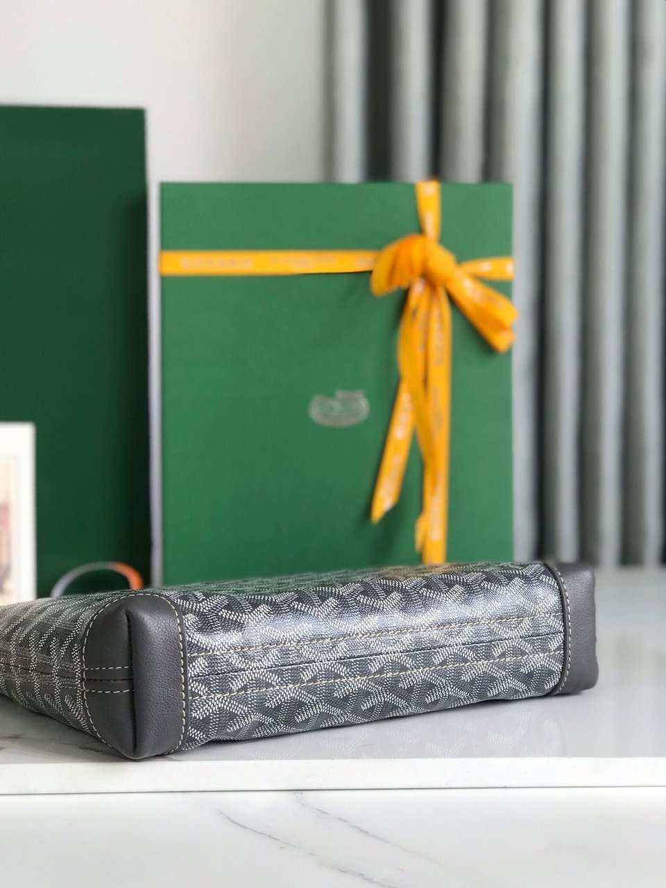 Goyard Conti Pouch 24 Cm Grey Black Lambskin And Goyardine Canvas view 10