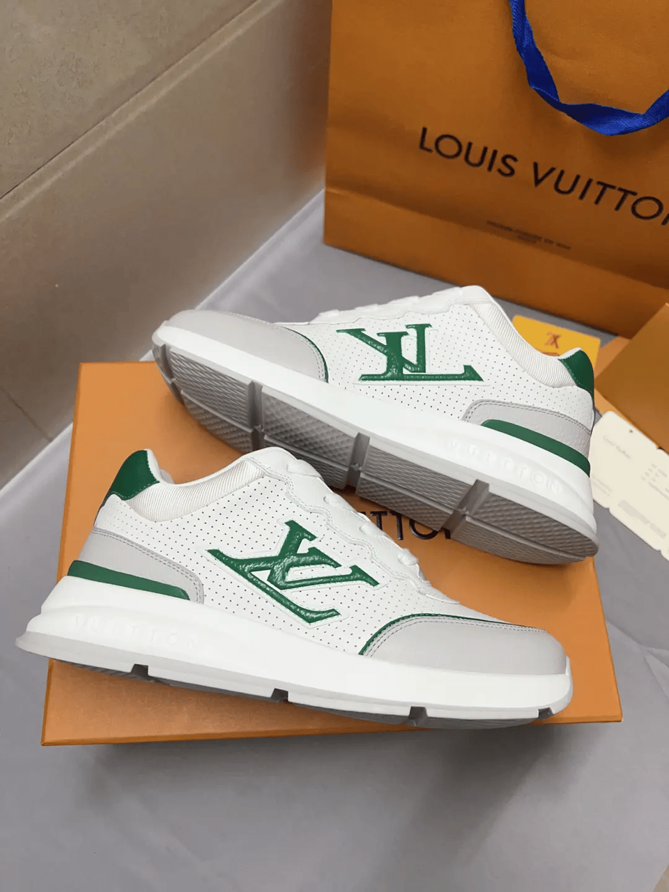 Louis Vuitton LV Classic Green Sneaker for Men 1AHSUK view 11