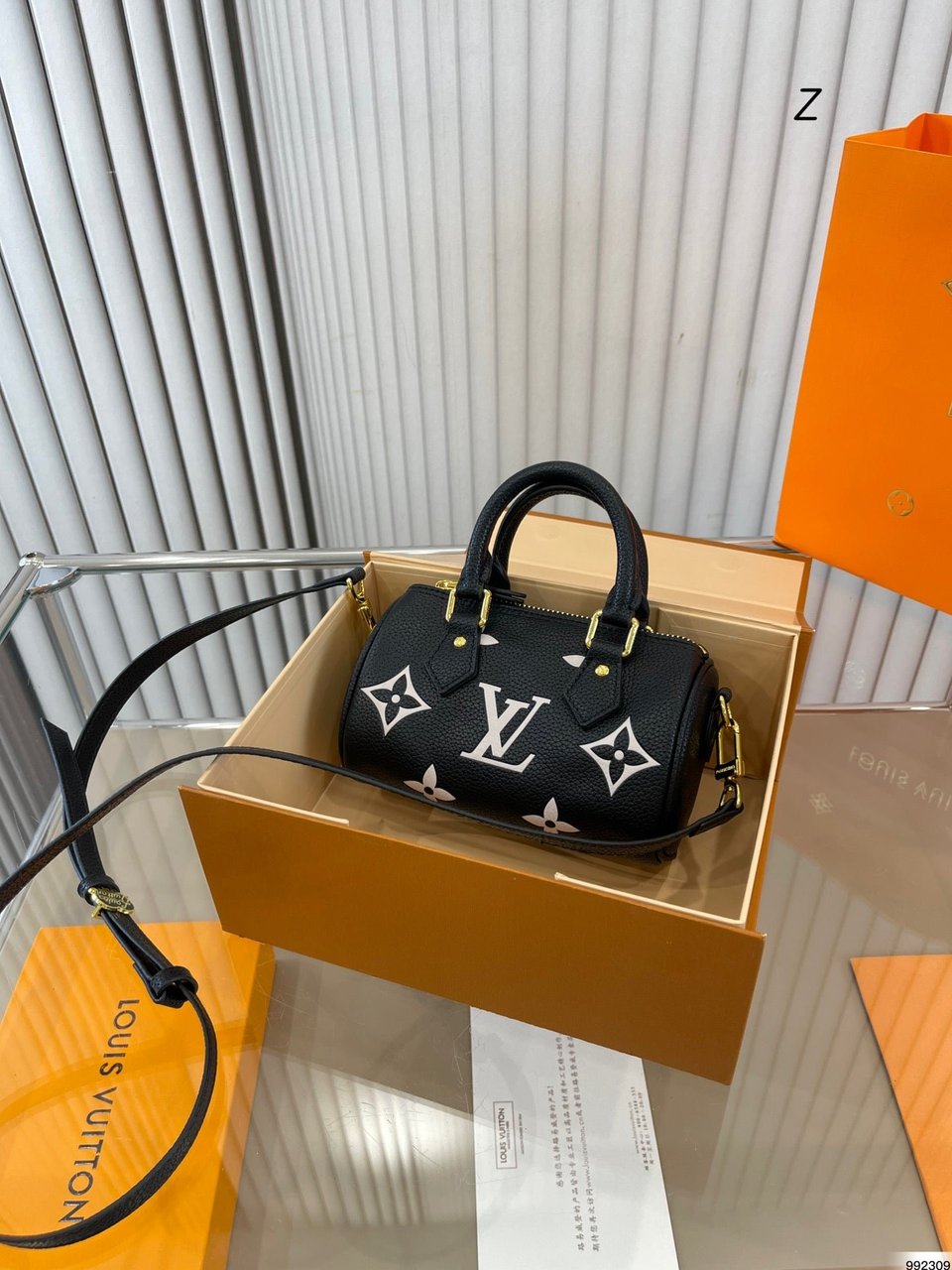 Louis Vuitton Nano Speedy Monogram Canvas Black 17Cm M81456 view 4