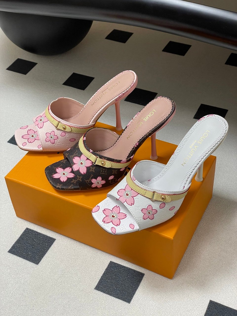 Louis Vuitton x Takashi Murakami Cherry Blossom Mule Brown Monogram Canvas view 5