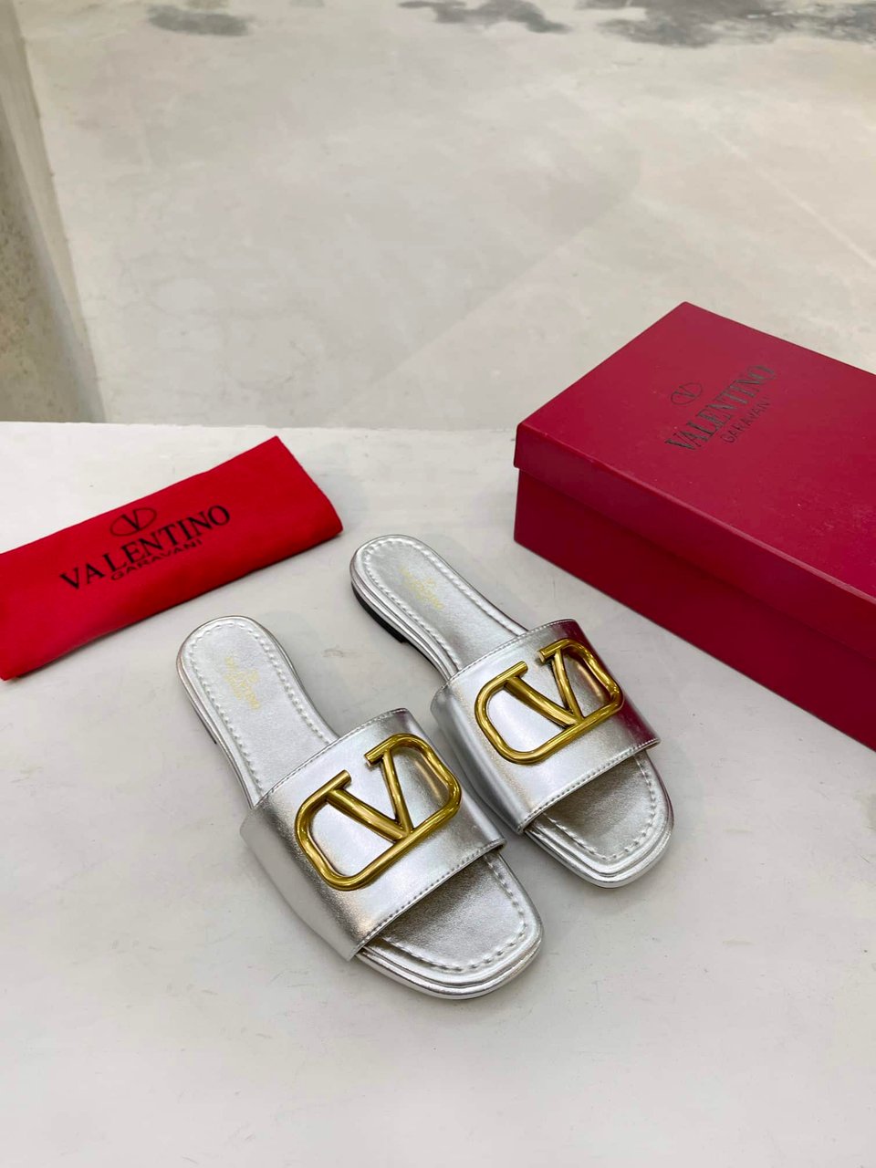 Valentino Garavani Vlogo Signature Slide Sandal Silver view 10
