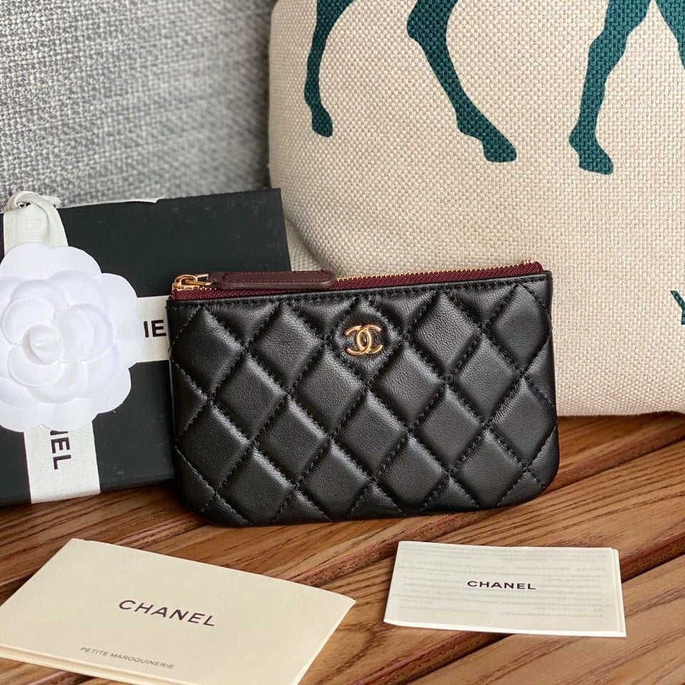 Chanel Zipped Wallet 15 Black Lambskin Gold Hardware view 2
