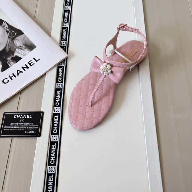 Chanel Pink Quilted Leather With White Camellia Cc Logo Bow Thong Sandals view 3