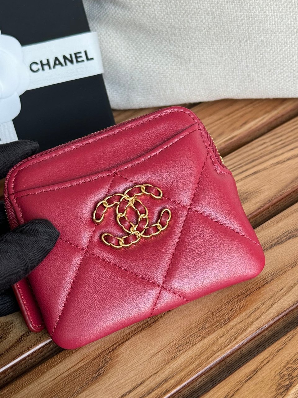 Chanel 19 Zipped Coin Purse 11Cm Burgundy Lambskin Gold Hardware view 7