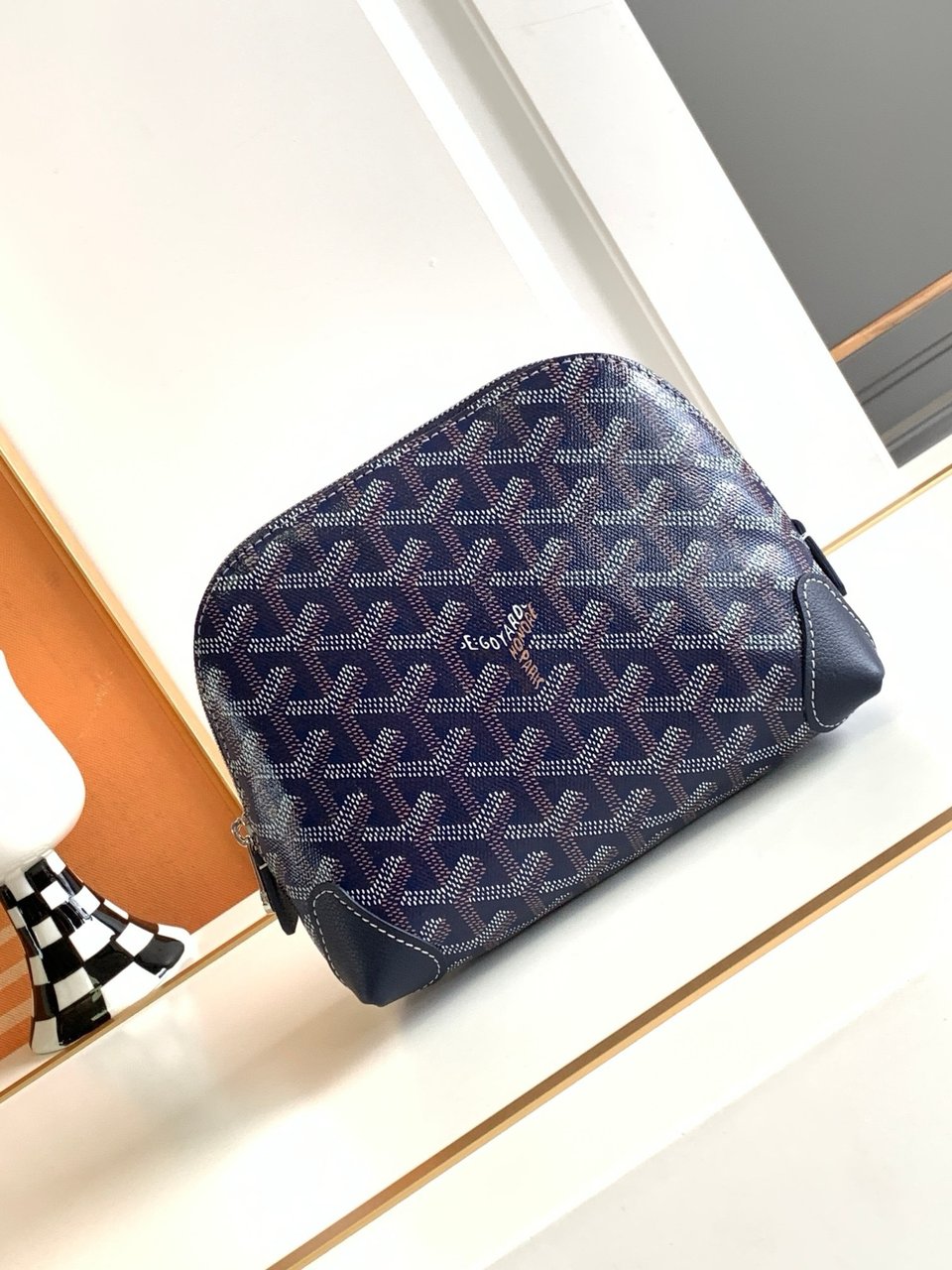 Goyard Vendôme Cosmetic Pouch 17cm Navy Goyardine Canvas And Calfskin Trim view 4