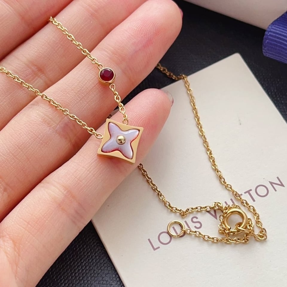 Louis Vuitton Color Blossom Bb Star Necklace Red Gold view 3