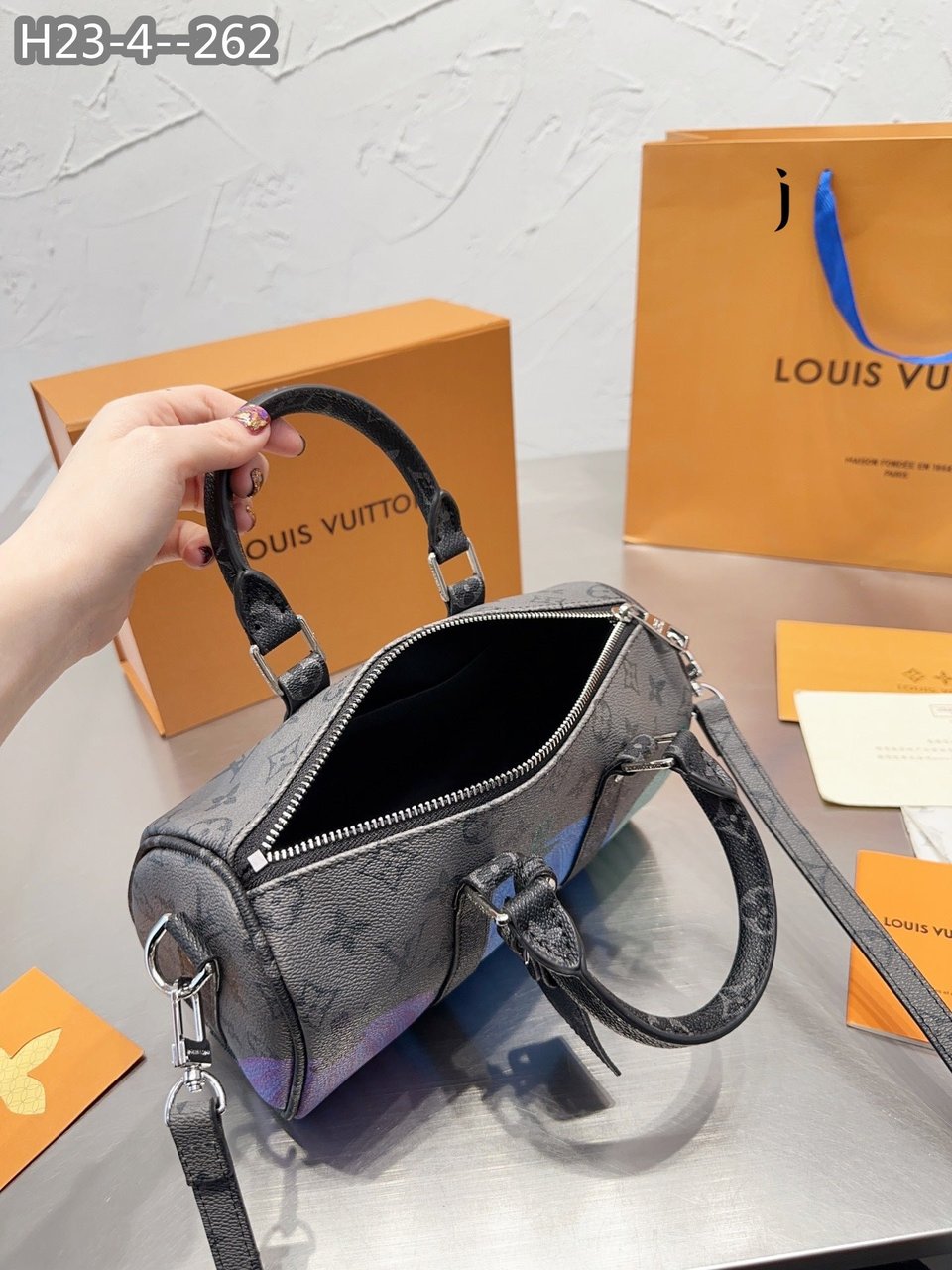 Louis Vuitton X Yayoi Kusama Keepall 25 Pumpkin Print M46437 view 11