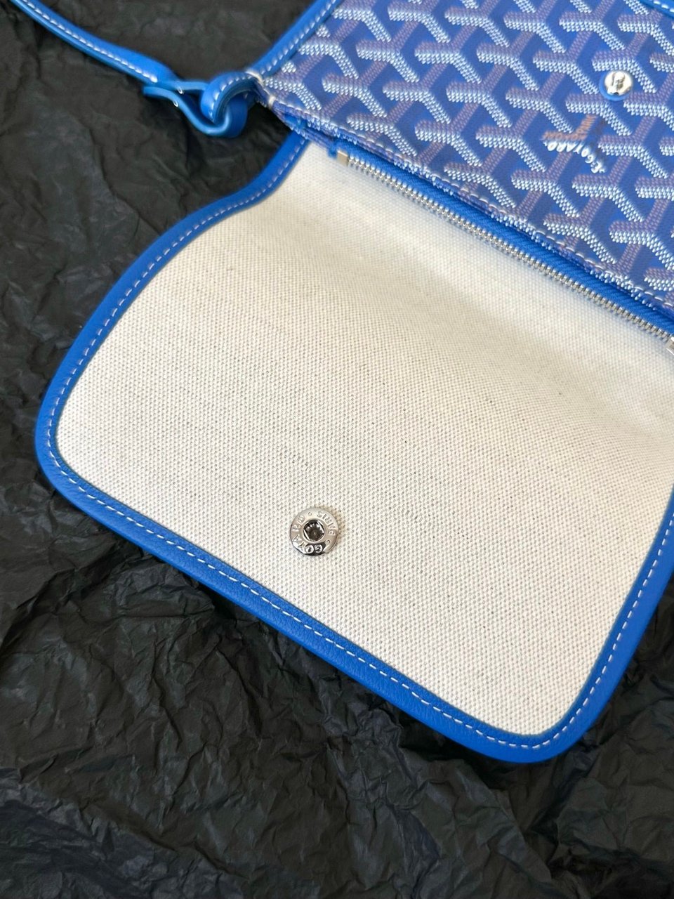 Goyard Plumet Pocket Wallet 20 Cm Sapphire Blue Goyardine Canvas And Lambskin Trim view 3