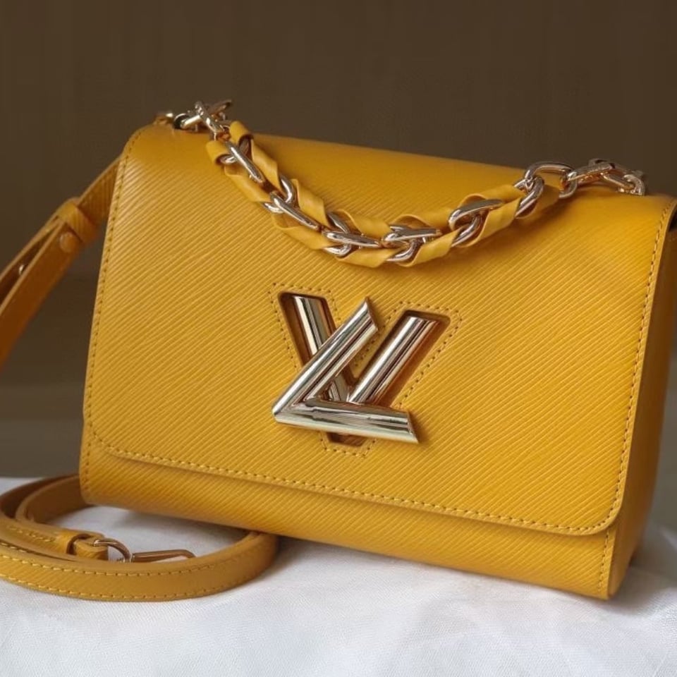 Louis Vuitton Twist Mm Cowhide Leather Handbag Sunflower Yellow 23Cm view 3