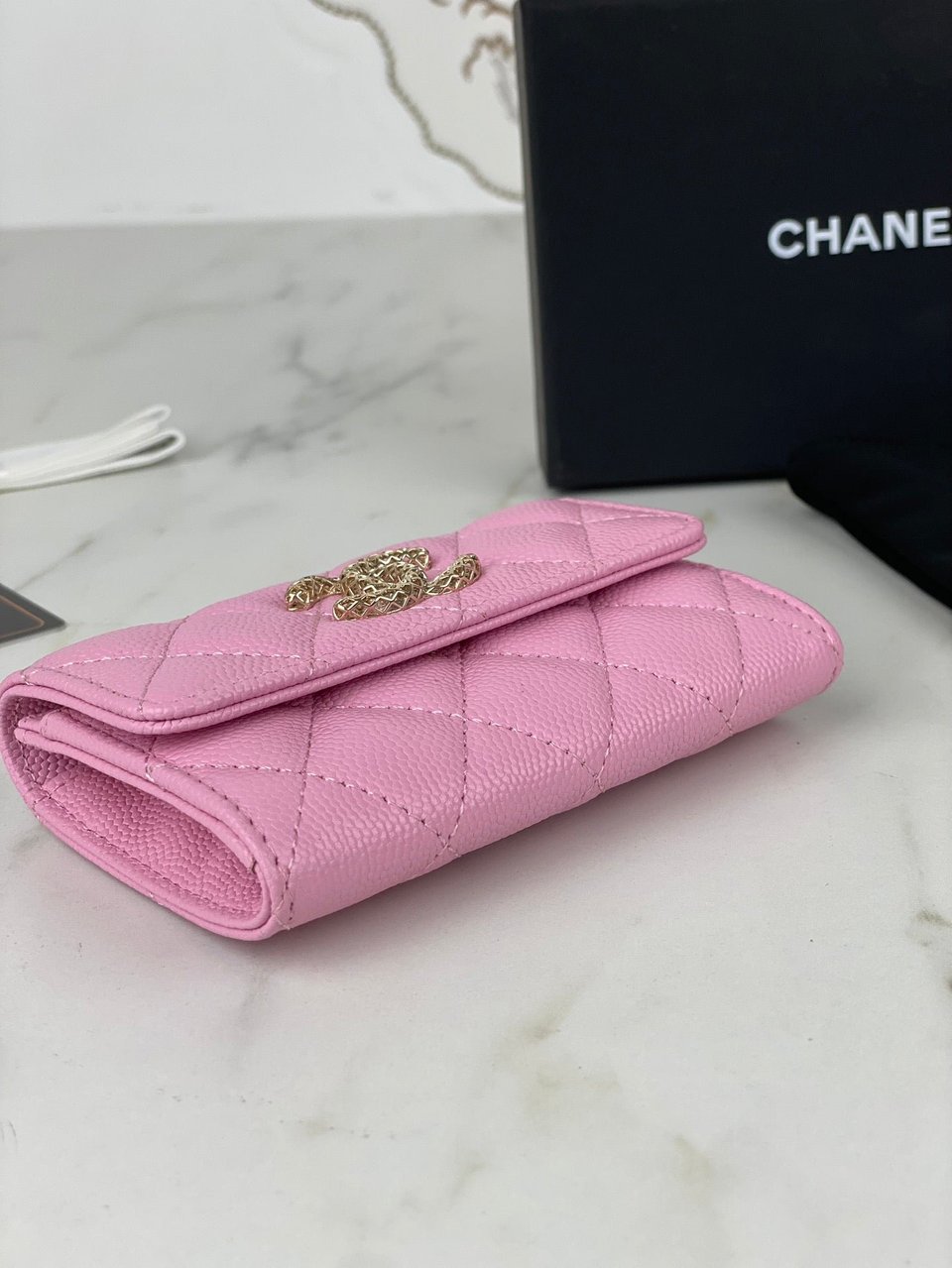Chanel Flap Card Holder 11 Pink Grained Calfskin Gold Icon view 9