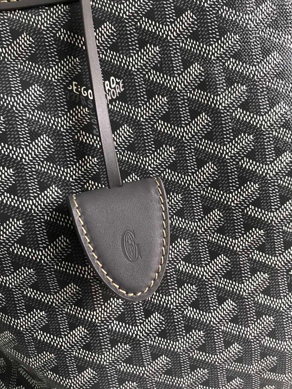 Goyard Bellechasse Biaude Pm Bag 36cm Gray Goyardine Canvas And Calfskin Trim view 7