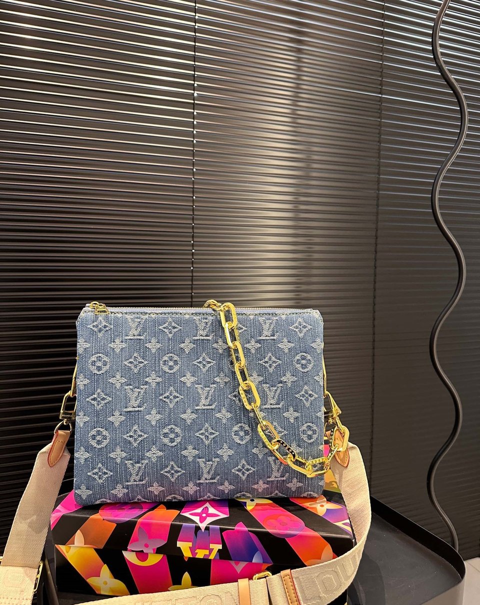 Louis Vuitton Coussin Pm Bag Denim Blue 26Cm M24564 view 3