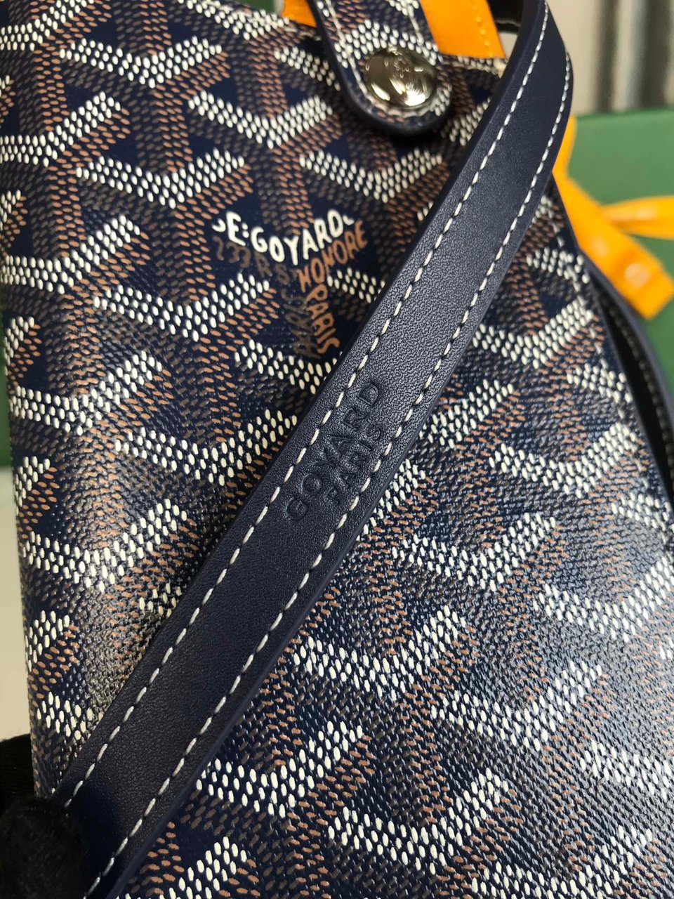Goyard Montmartre Gm Case 18 Cm Navy Blue Goyardine Canvas view 9