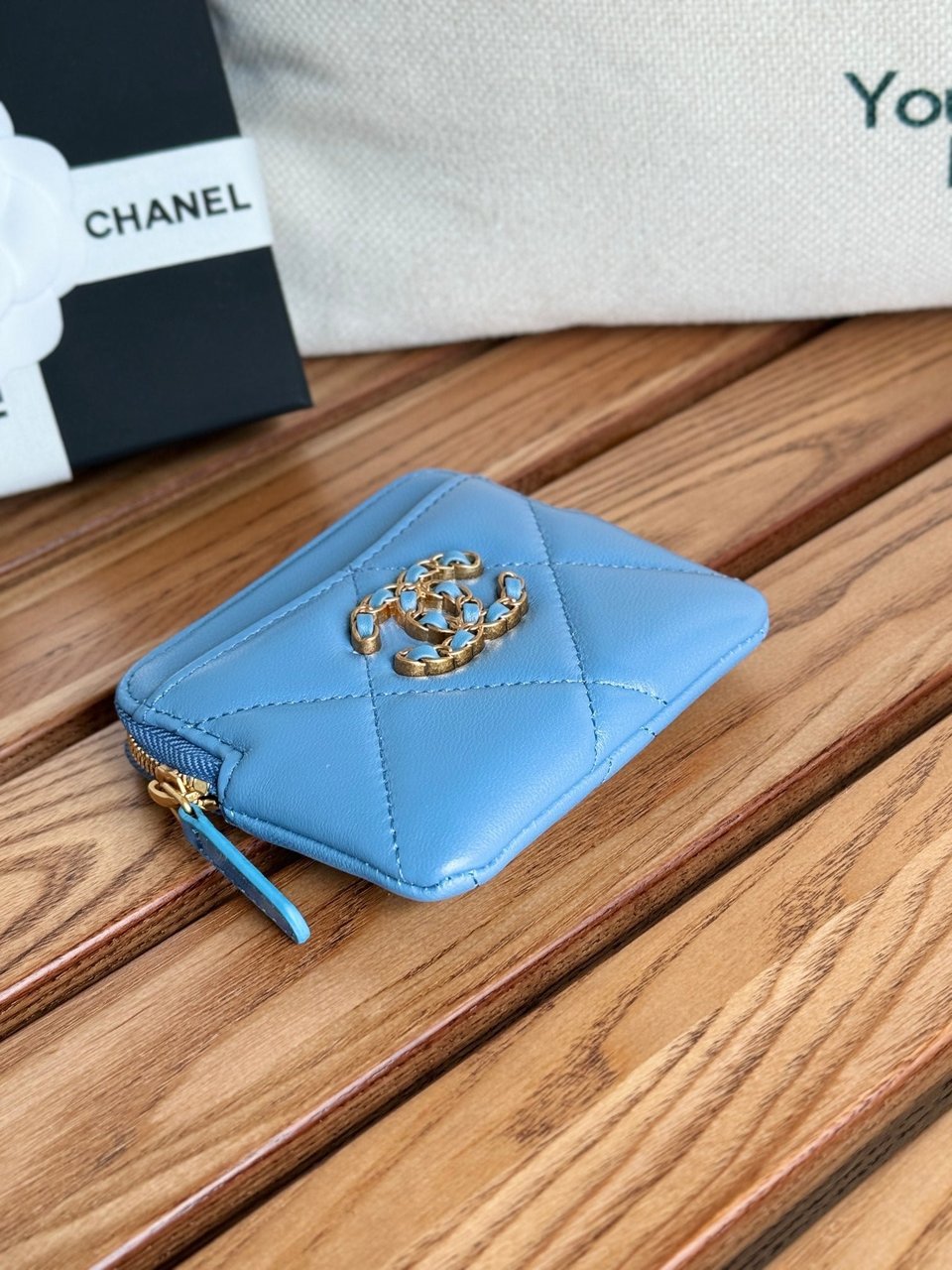 Chanel 19 Zipped Coin Purse 11Cm Blue Lambskin Gold Hardware view 9