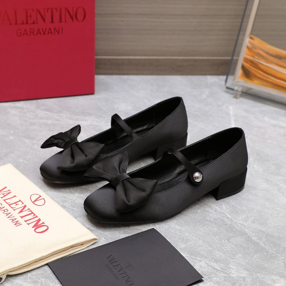 Valentino Garavani Bowjane Mary Jane Ballerina In Black 5W0S0Ki3Jiv 0No view 5