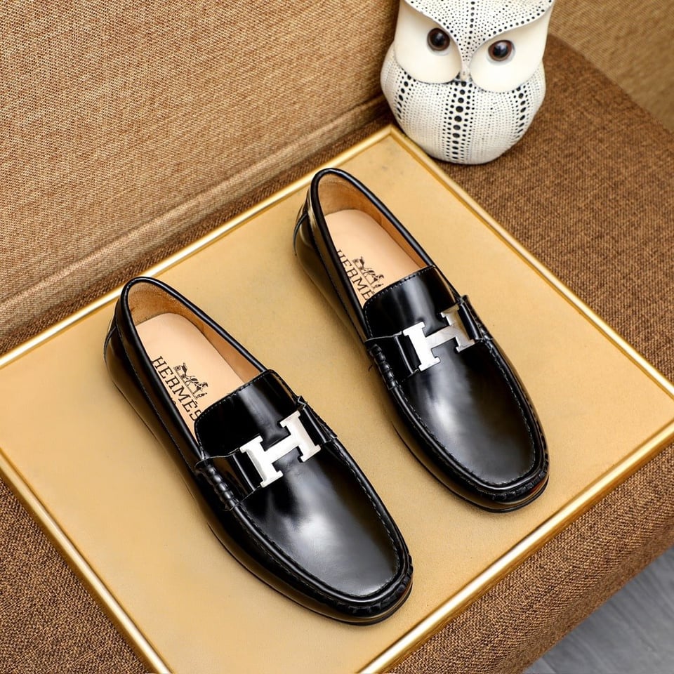 Hermes Men’S Loafer Moccasin Polish Leather With H Silver In Black view 3