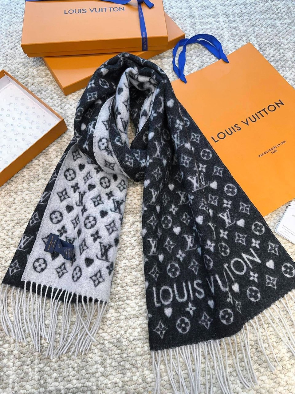 Louis Vuitton Classic Monogram Scarf For Women 200cm view 2