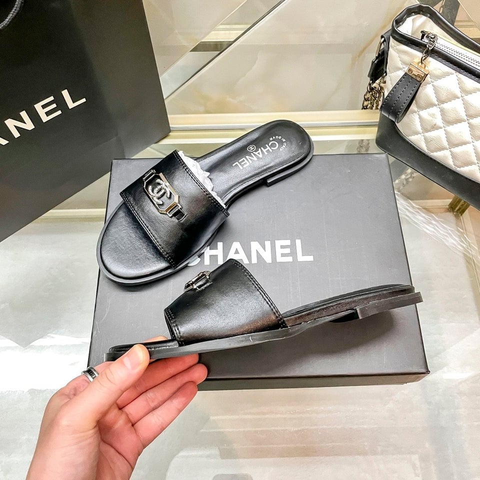 Chanel Slippers With Cc Silver Hardware Black G45172 B13906 Nq961 view 8