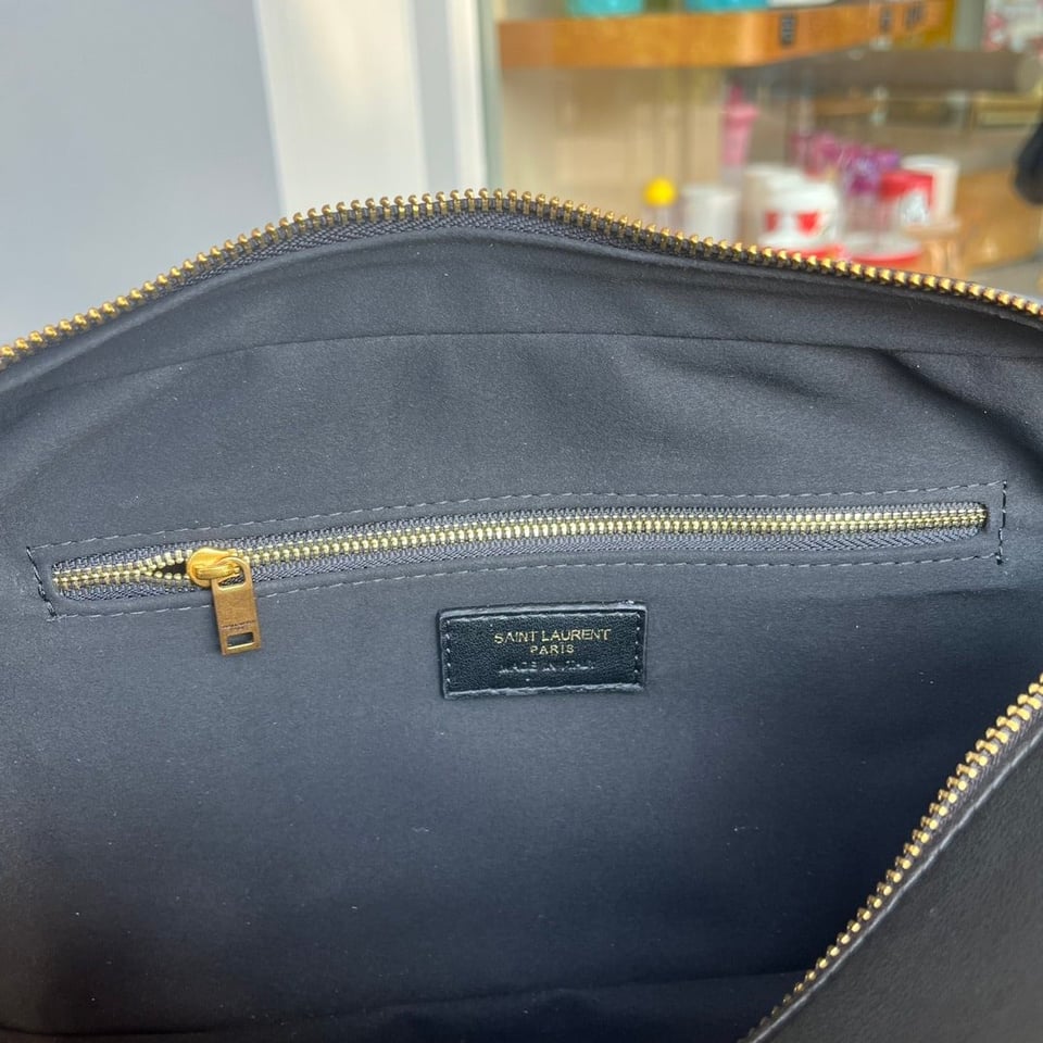 Saint Laurent Lyia Duffle In Quilted Black 31Cm view 3