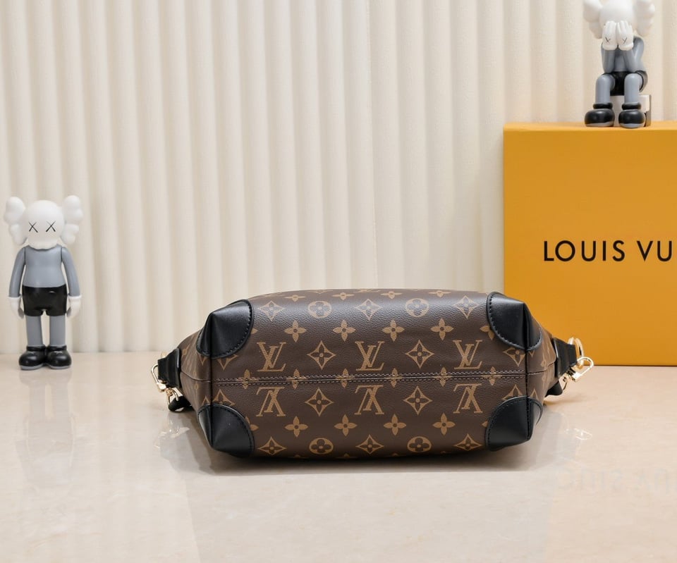 Louis Vuitton Tote Bag Monogram Canvas Black 26Cm view 7