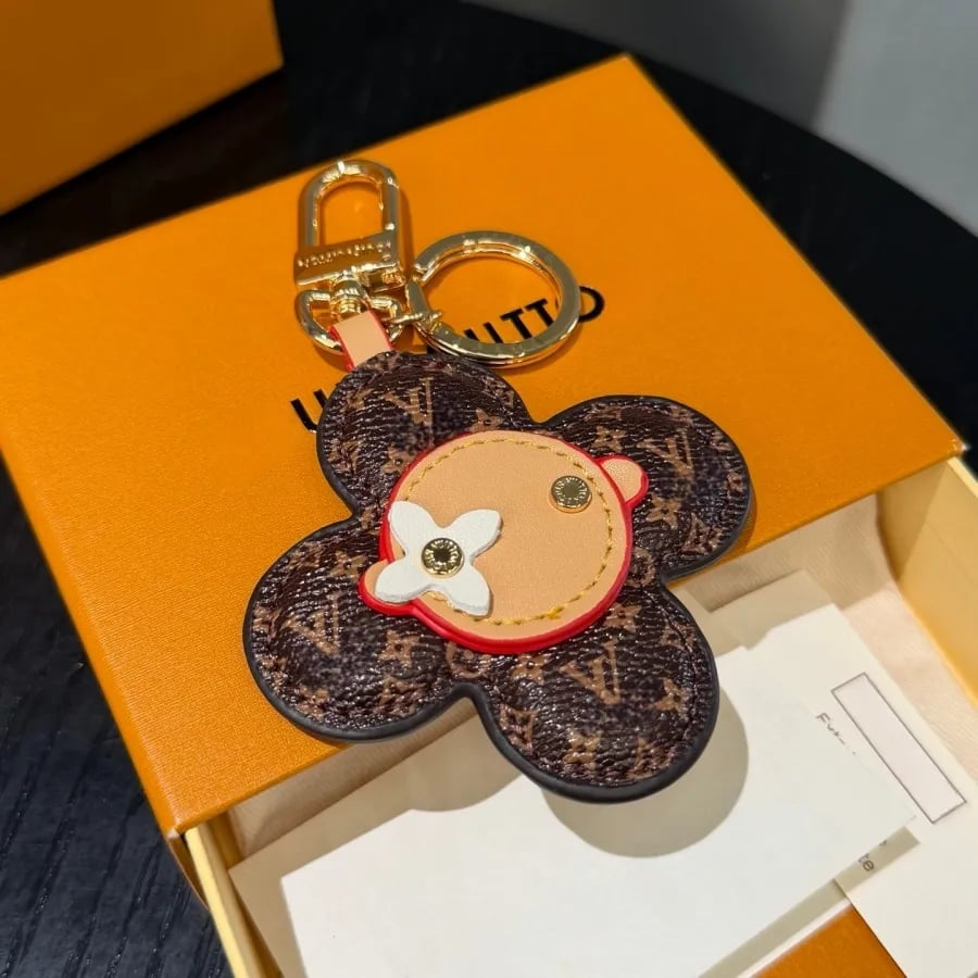 Louis Vuitton Vivienne Monogram Leather Key Holder &amp; Bag Charm 13.5cm/5.3in view 5