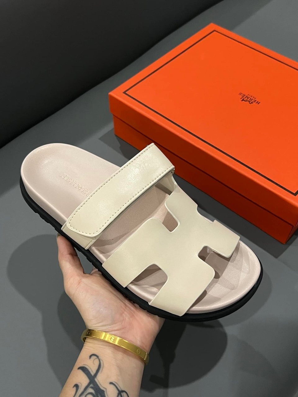 Hermes Chypre Sandal Calfskin Beige view 5