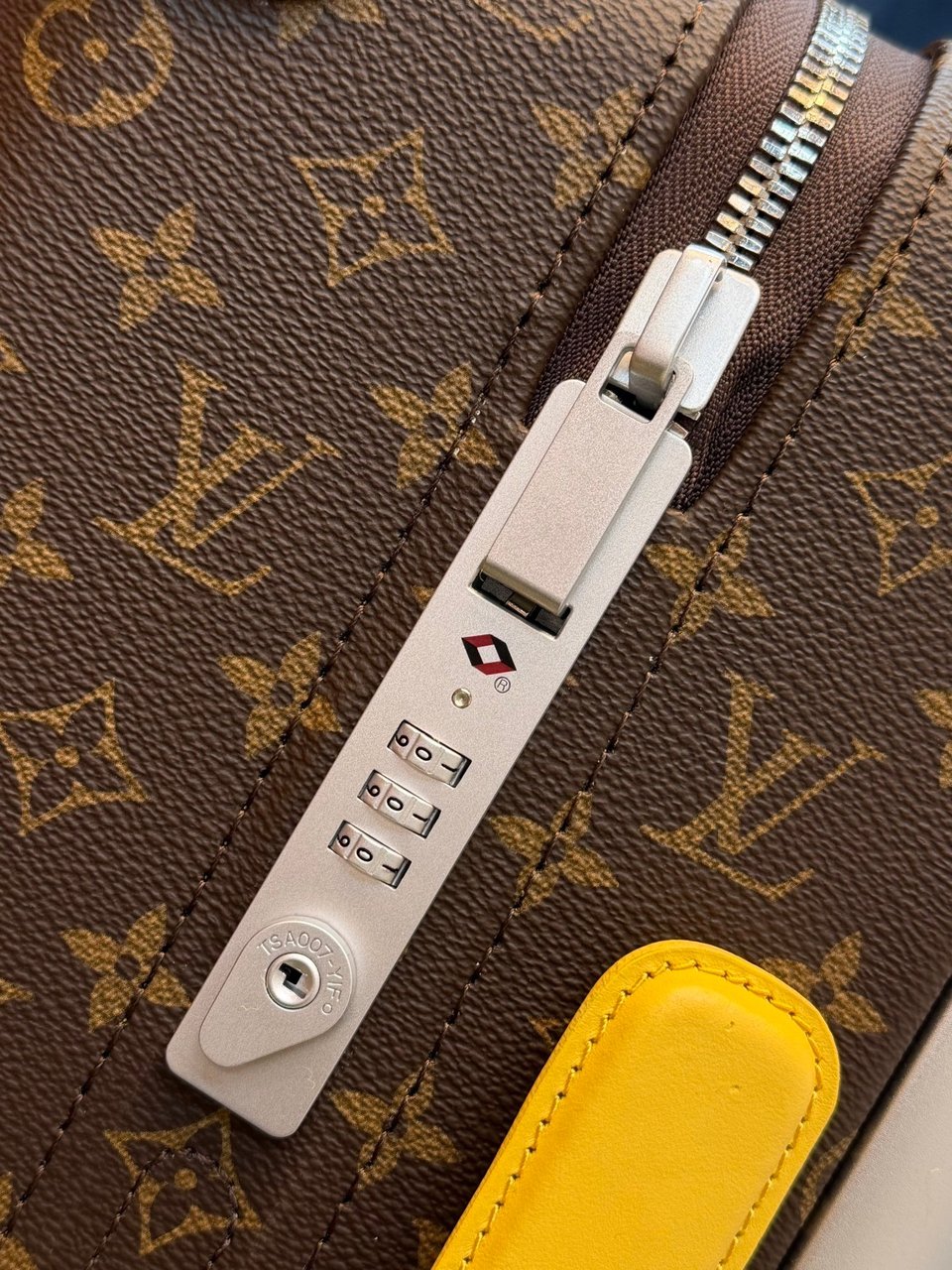 Lv Horizon 55 Monogram Brown Carry-On Suitcase 55cm/21.6in view 10