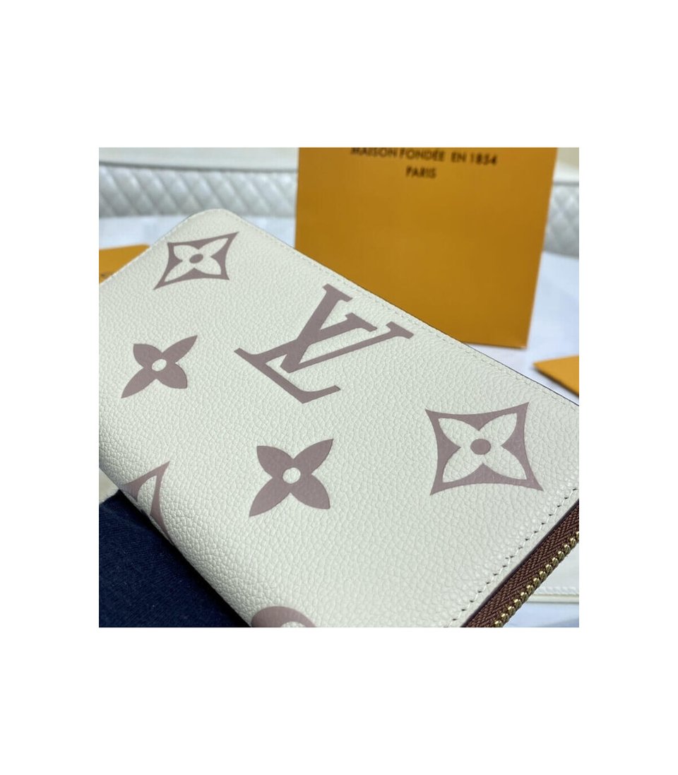 Louis Vuitton Zippy Wallet Cream view 5