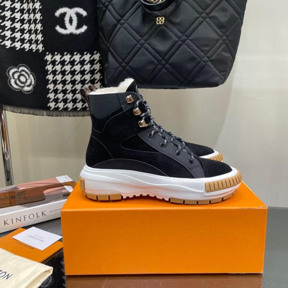 Louis Vuitton Squad Sneaker Boots Black view 4