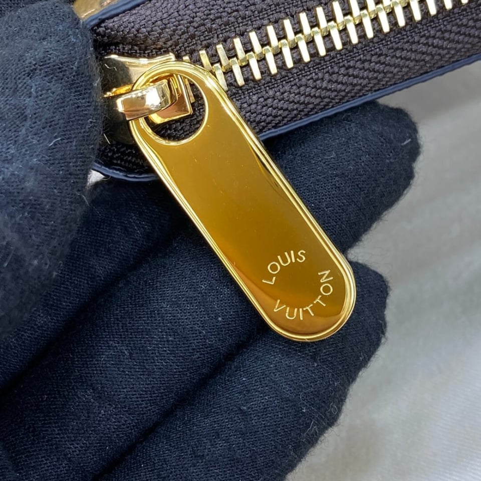 Louis Vuitton Monogram Reverse Canvas Zippy Wallet view 7
