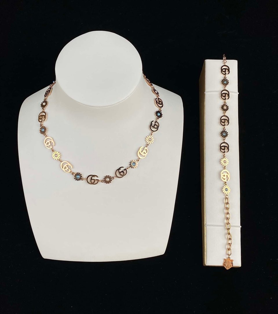 Gucci Gg Necklace Gold view 2