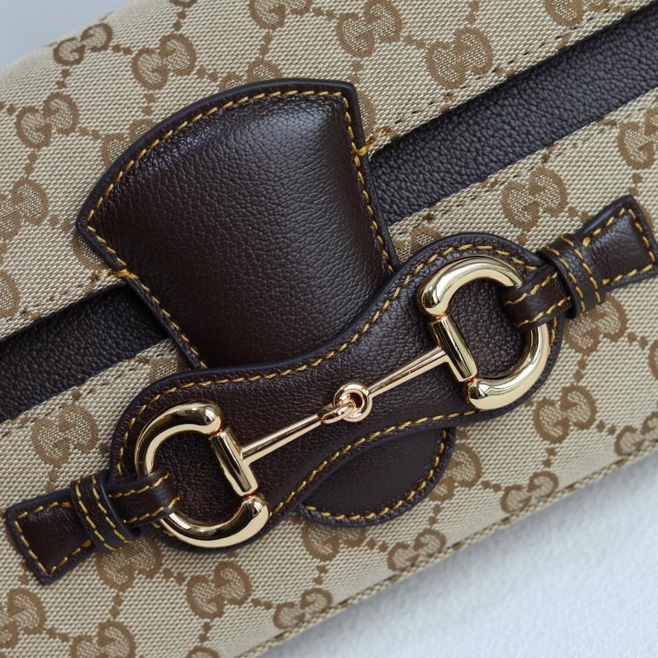 Gucci Horsebit Ristretto Medium Shoulder Bag Brown. view 8