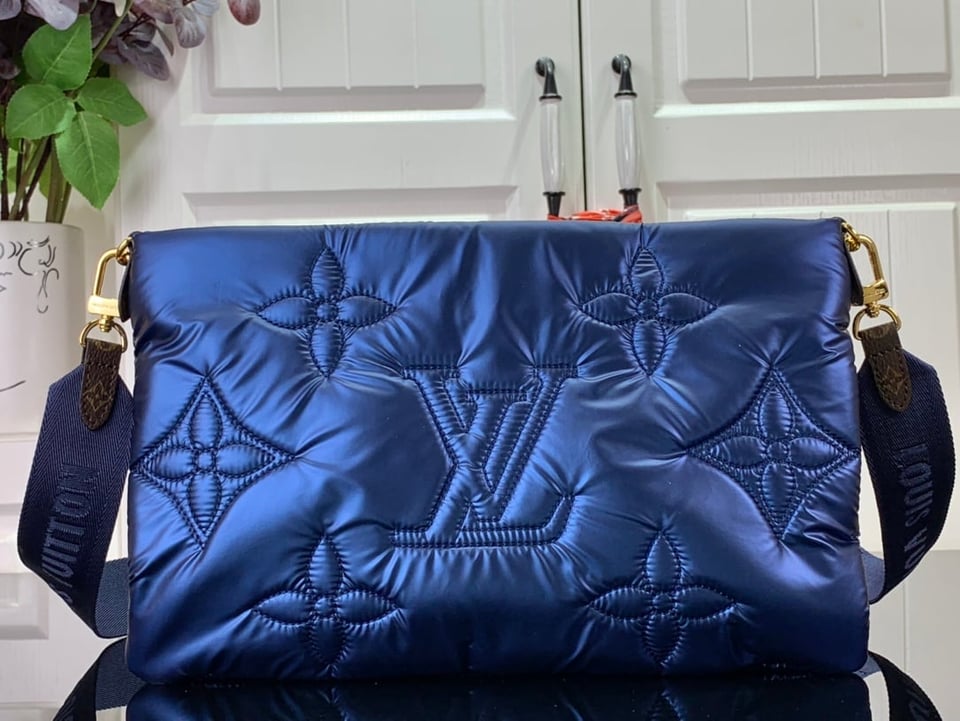 Louis Vuitton Maxi Multi Pochette Accessoires Silver M21057 view 5