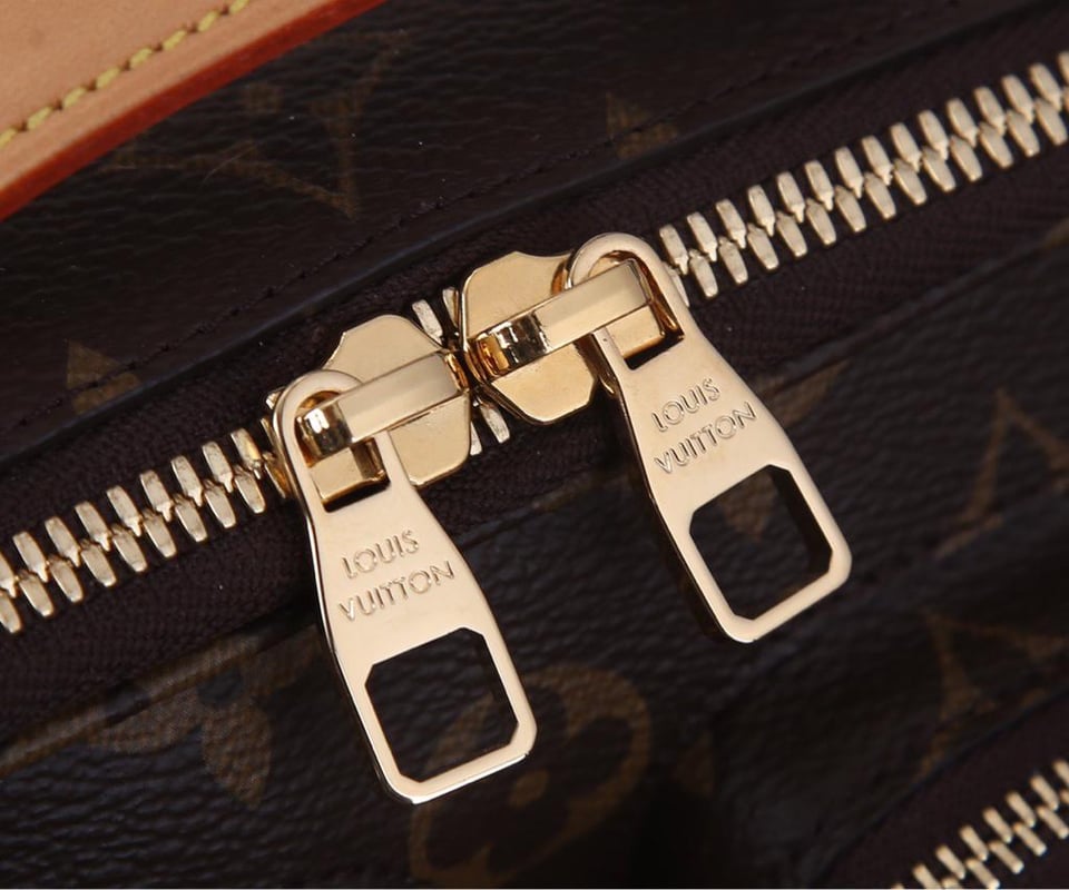Louis Vuitton Utility Cross-Body Bag Brown 20cm view 8