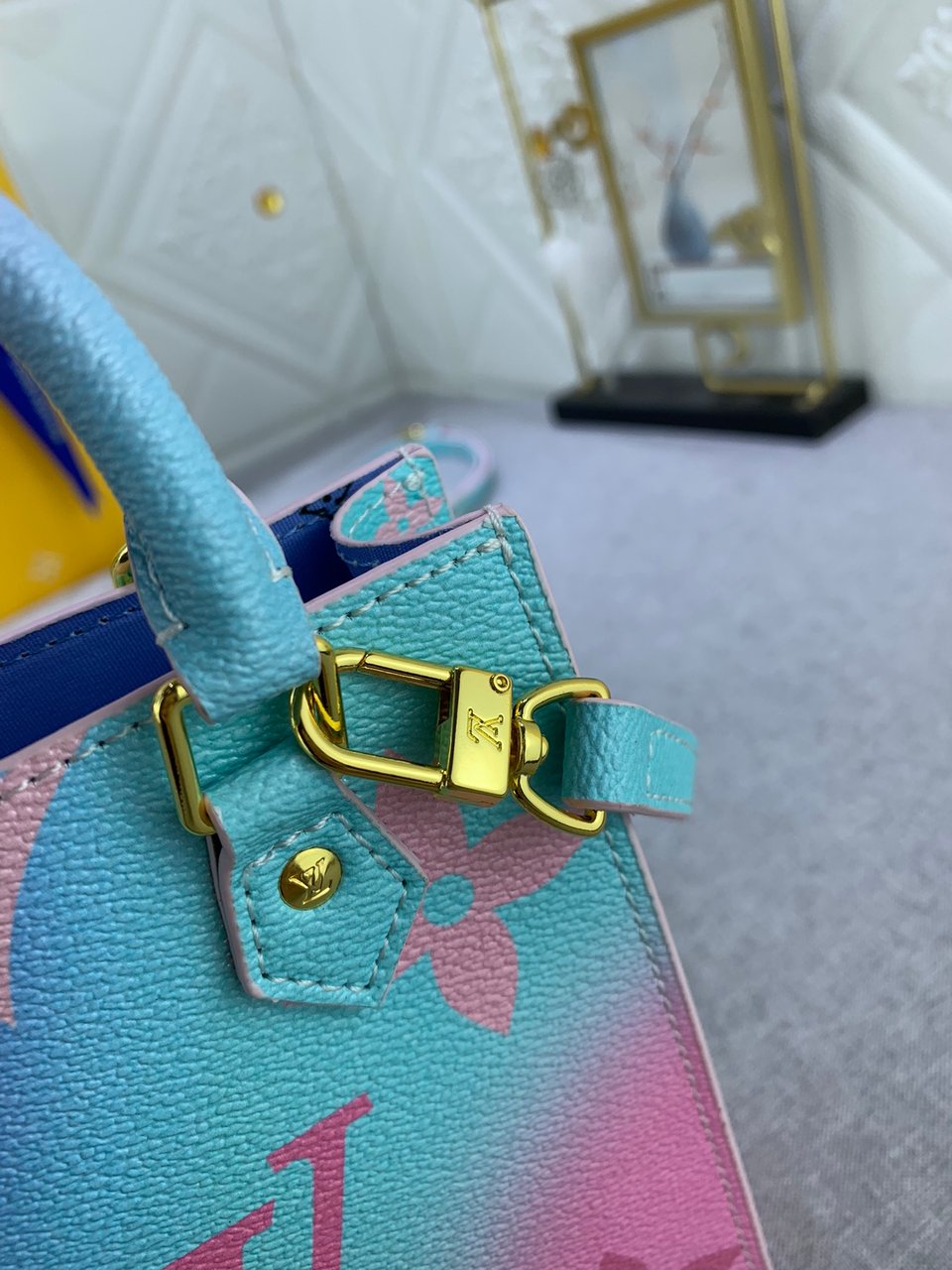 Louis Vuitton Petit Sac Plat Monogram Multicolor 17Cm view 5