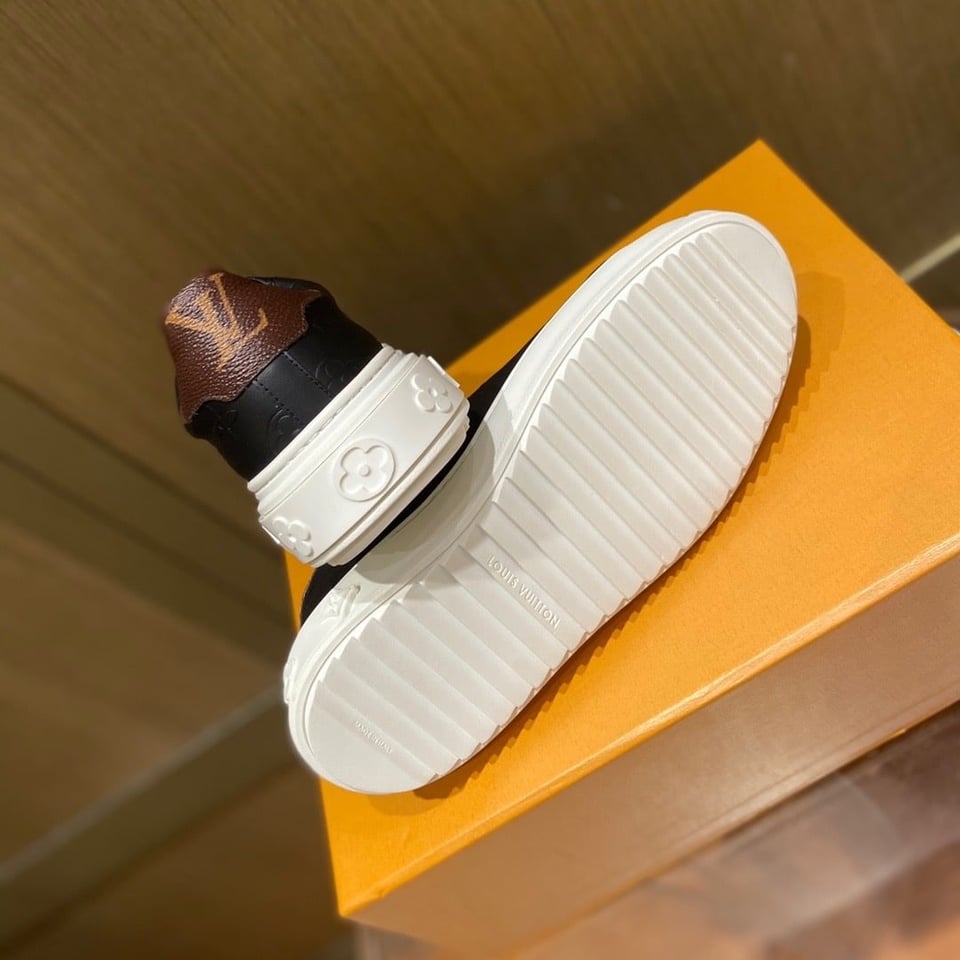 Louis Vuitton Time Out Sneaker Monogram Black view 7