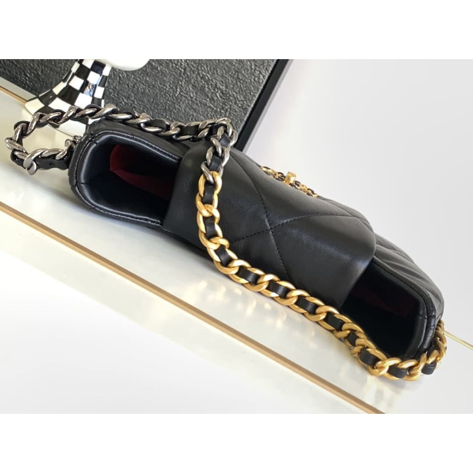 Chanel 19 Hobo Bag Black Quilted Lambskin 24cm view 12