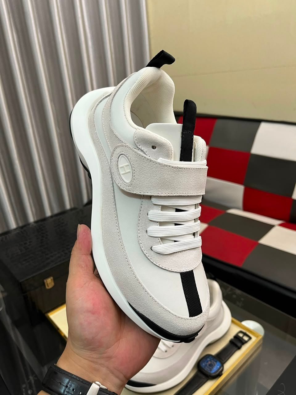 Hermes Loop Sneakers Blanc Color Calfskin H252000Z view 3