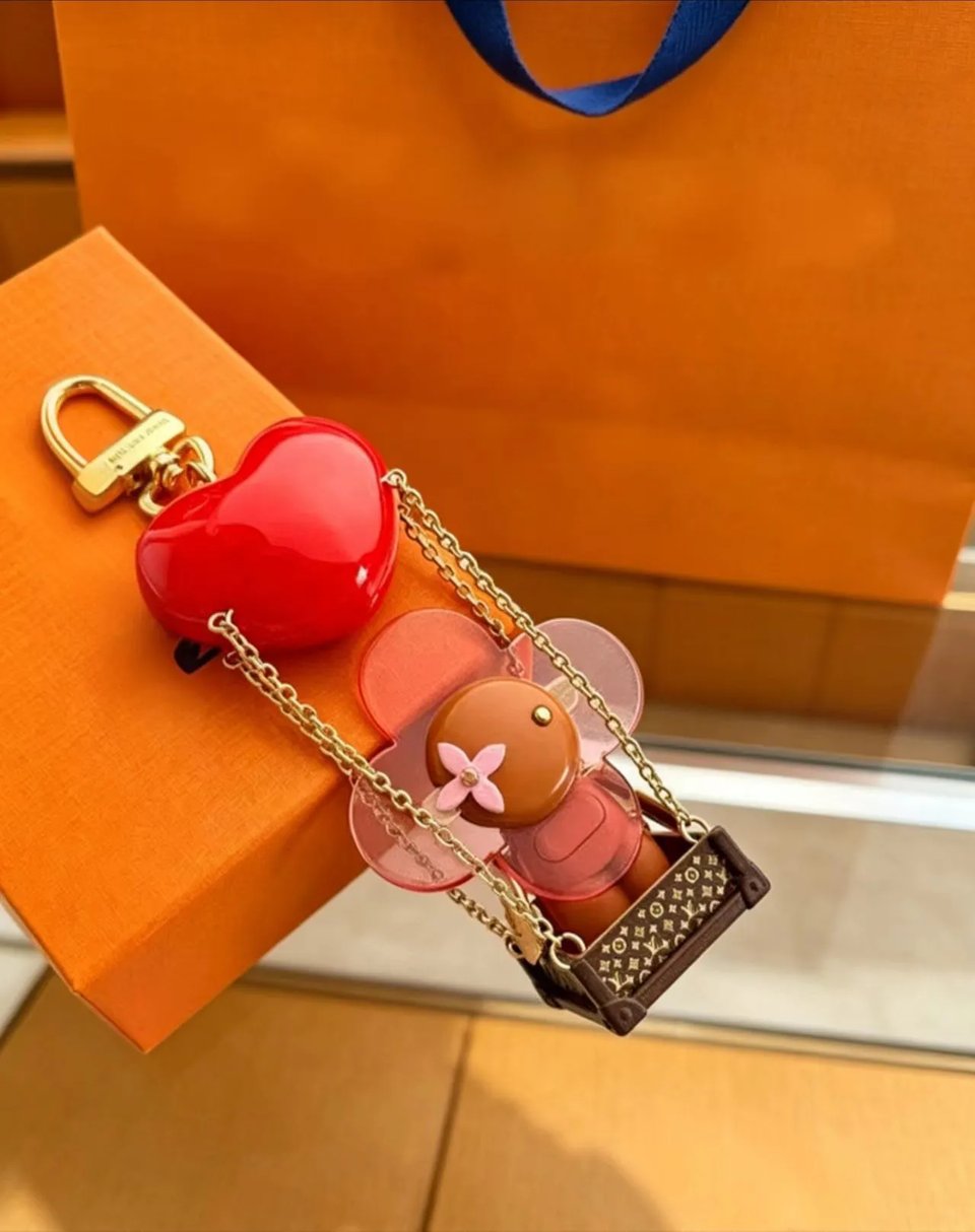 Louis Vuitton Vivienne Candy Heart Bag Charm 14cm view 5