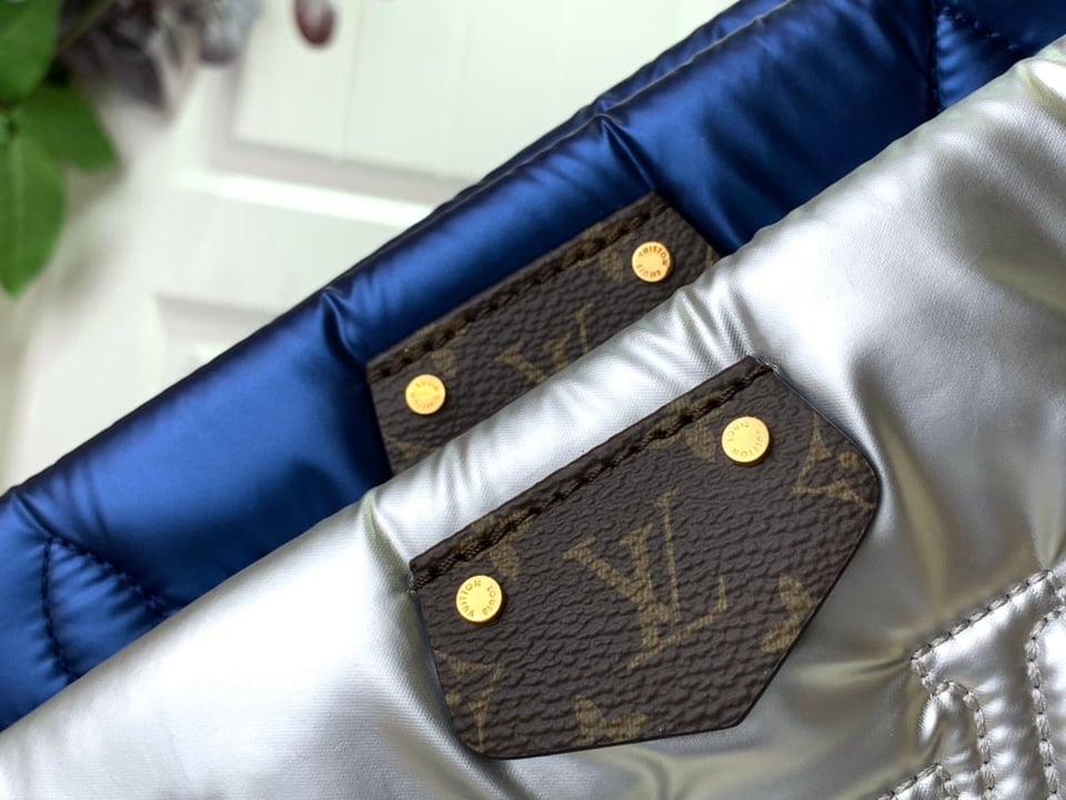Louis Vuitton Maxi Multi Pochette Accessoires Silver M21057 view 7