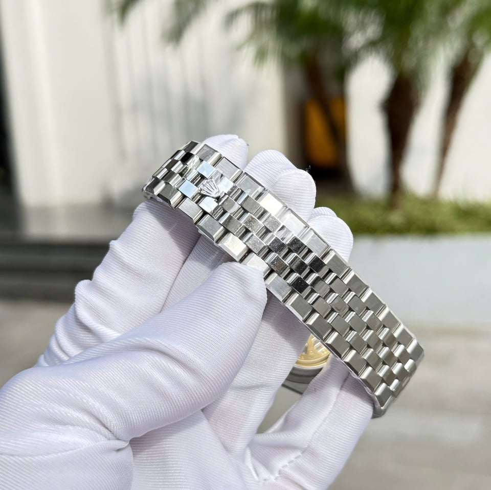 [Superclone] Rolex Land-Dweller 36mm Ice-Blue Dial Flat Jubilee 127236 view 6