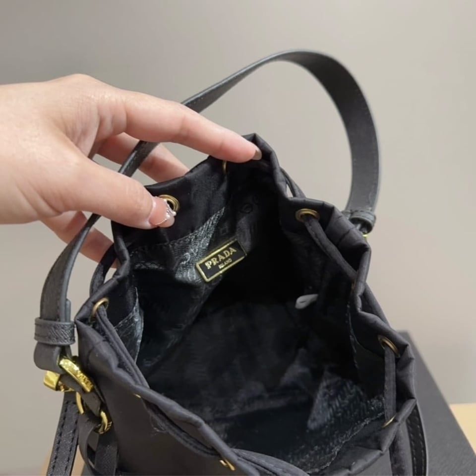Prada Re Edition 1978 Re Nylon Mini Bag Black 16Cm view 5