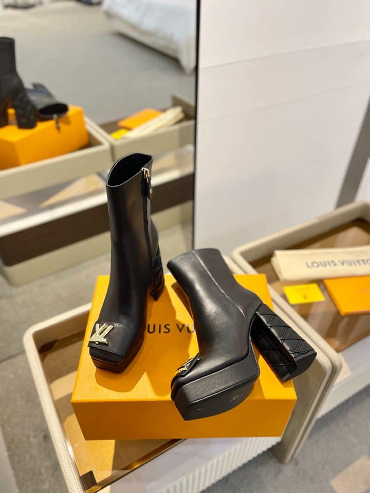 Louis Vuitton Shake Platform Ankle Boot Black 1Acixt view 6