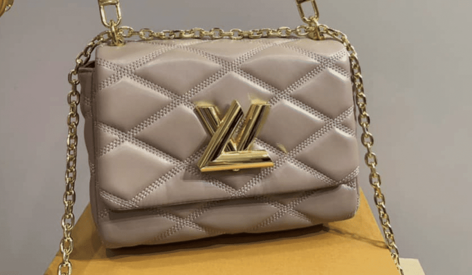 Louis Vuitton Go 14 Gm Beige 22Cm M23689 view 3