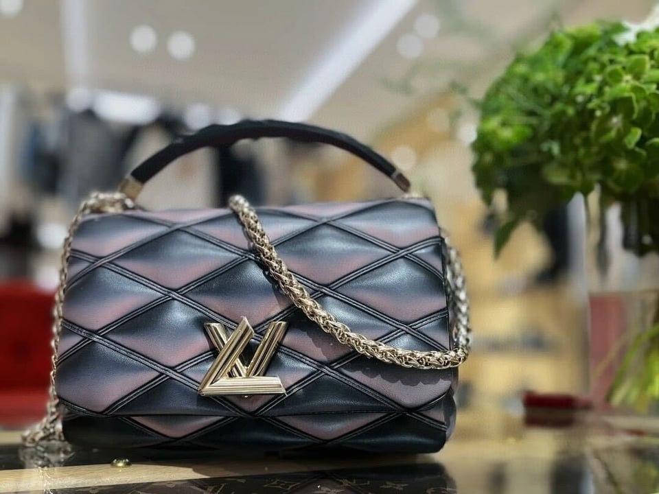 Louis Vuitton Go 14 Mm Malletage Black Pink 23Cm M23569 view 5