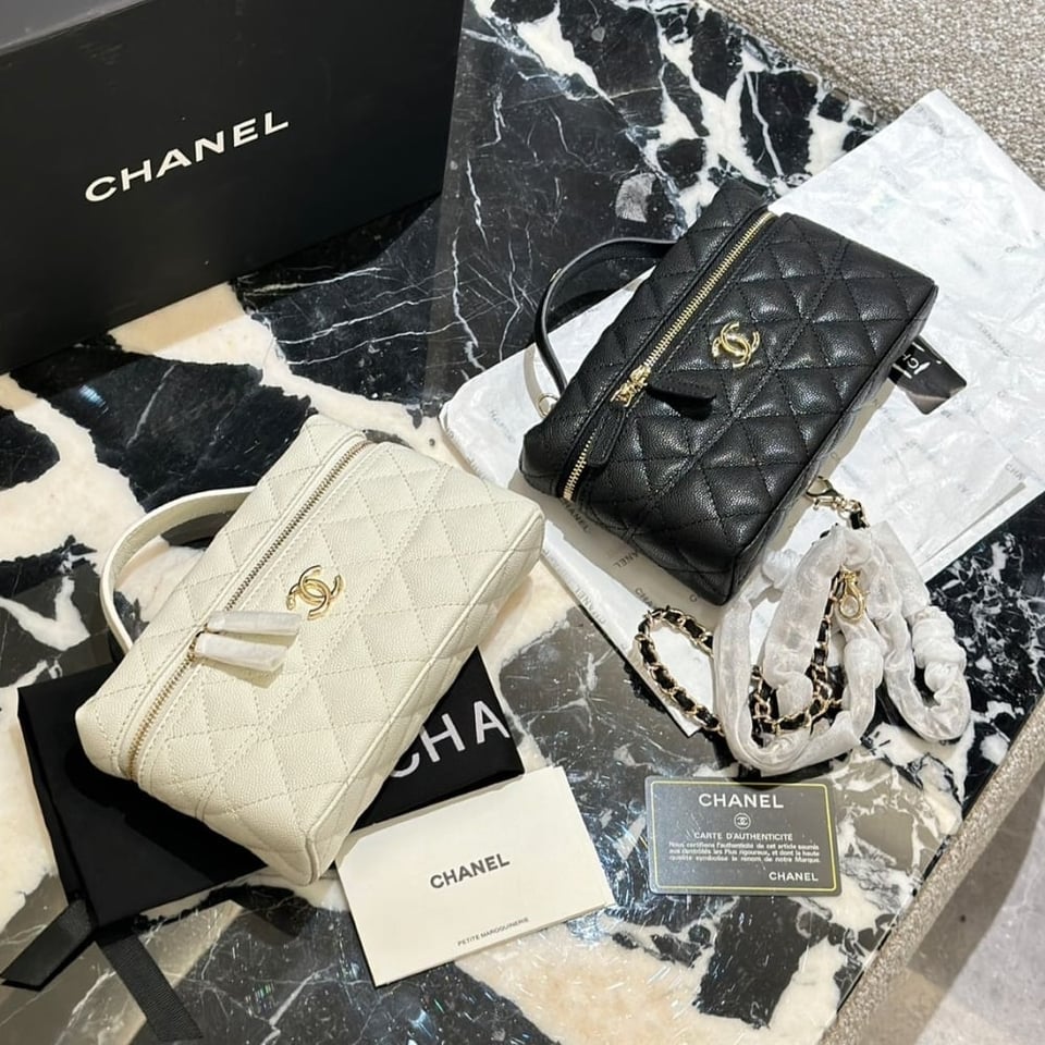 Chanel Long Vanity With Chain White 19.5Cm/7.7in view 5