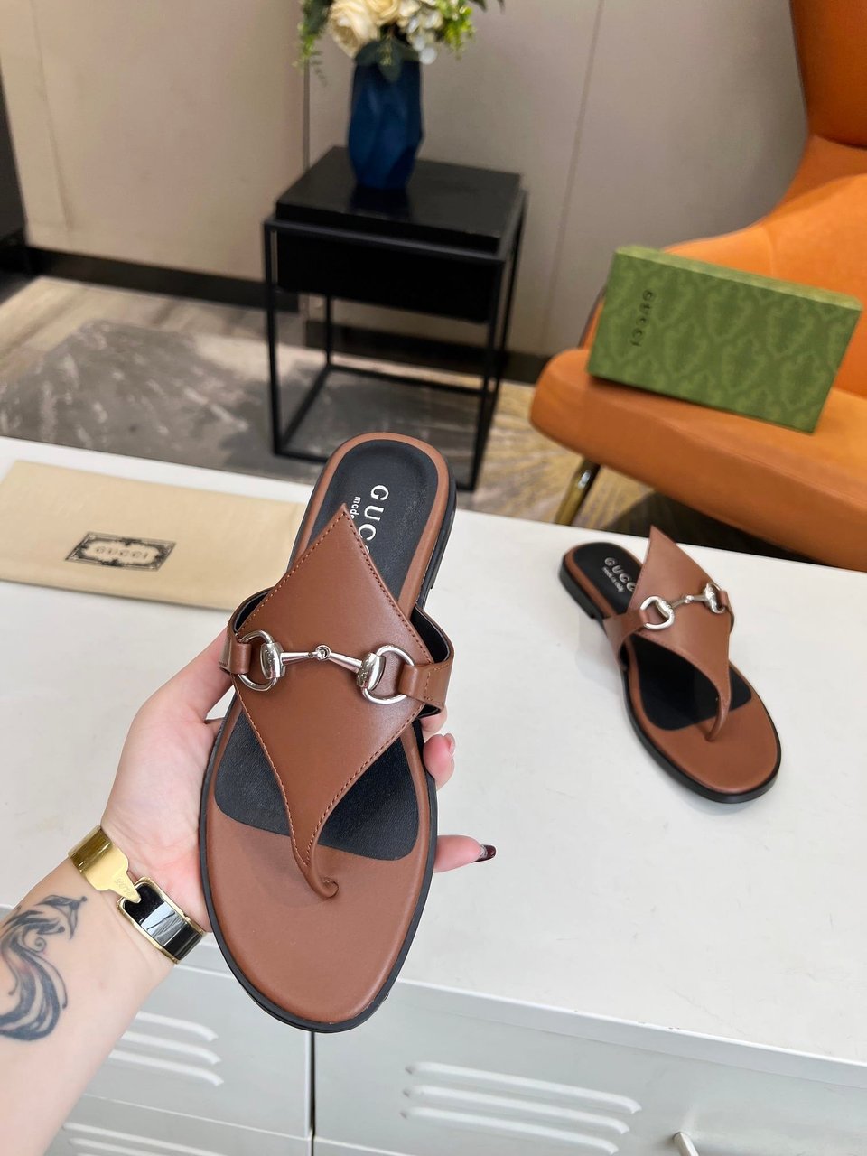 Gucci Women’S Thong Sandal With Horsebit Brown view 9