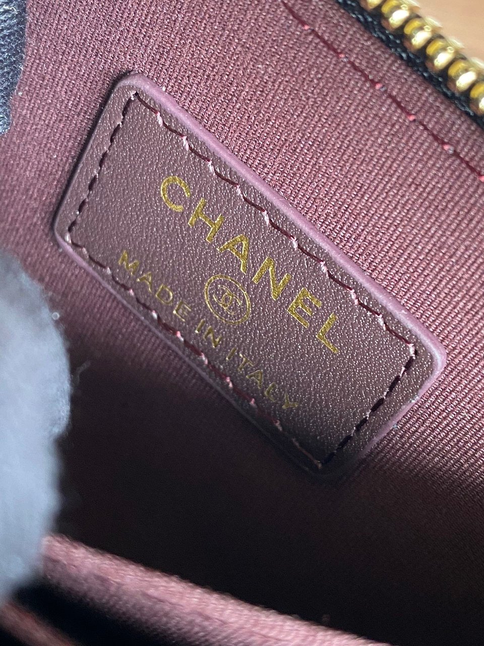 Chanel Zipped Wallet 7.5Cm Black Caviar Gold Hardware view 9