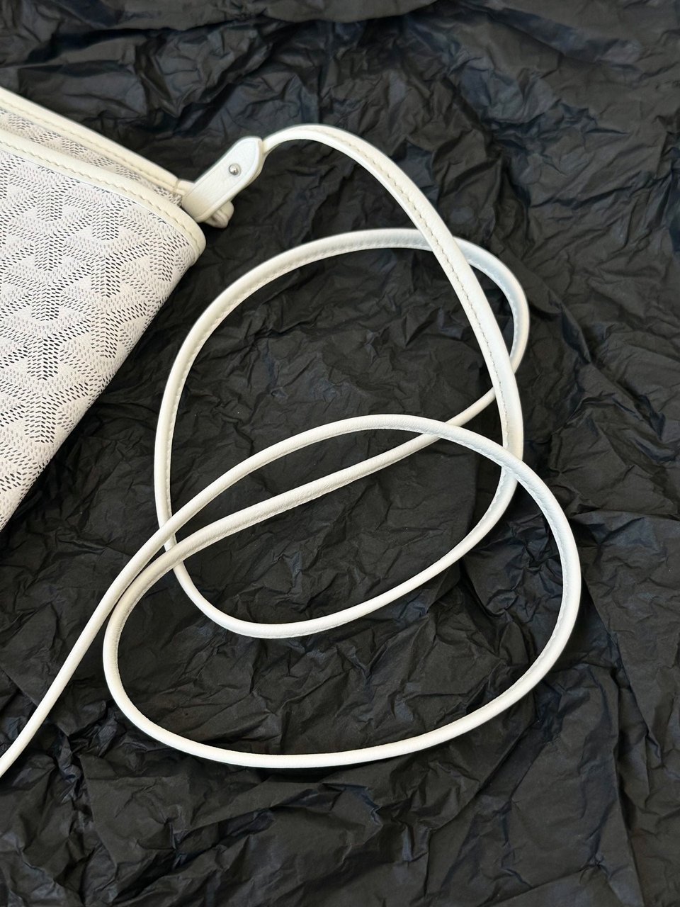 Goyard Plumet Pocket Wallet 20 Cm White Goyardine Canvas And Lambskin Trim view 9